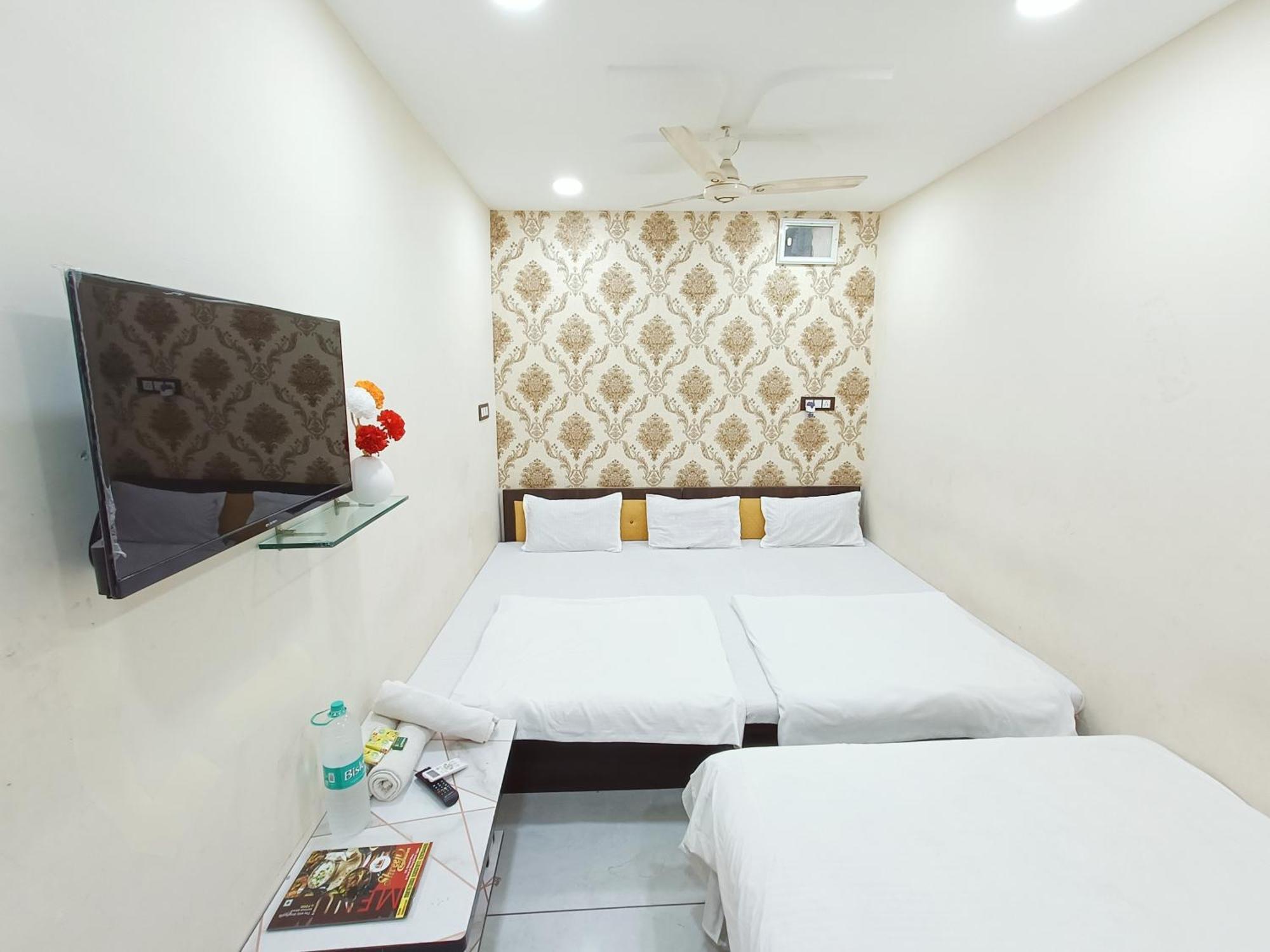 Hotel S Tower Ujjain Exterior foto